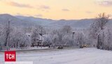 В нескольких регионах из-за снегопадов парализовало трассы, на дорогах произошли десятки ДТП. ВИДЕО