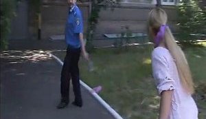 FEMEN запустили тортом в лицо спикеру МВД. ФОТО + ВИДЕО