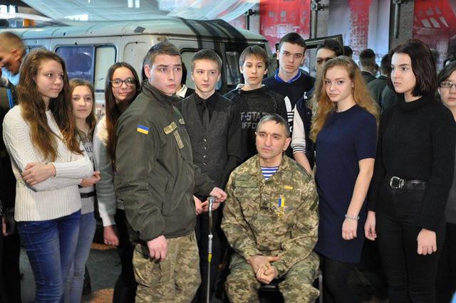 Виставка "Український Схід", присвячена АТО, відкрилася в Нацмузеї історії України у Другій світовій війні 16 Виставка "Український Схід", присвячена АТО, відкрилася в Нацмузеї історії України у Другій світовій війні 16