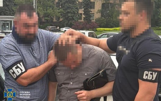 Затримано адвоката, який за $6 тис. обіцяв "допомогу" з ТЦК. ФОТО