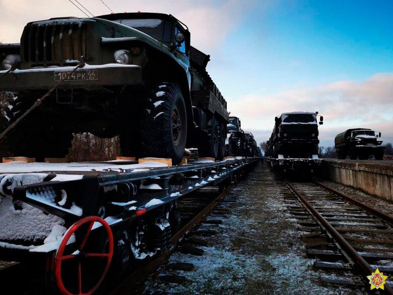 Another echelon with Russian equipment has arrived in Belarus 04