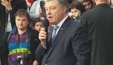 "Ми не здамося", - Порошенко під АП закликав не впадати в розпач і пообіцяв зустріч після наступних президентських виборів (оновлено). ВIДЕО
