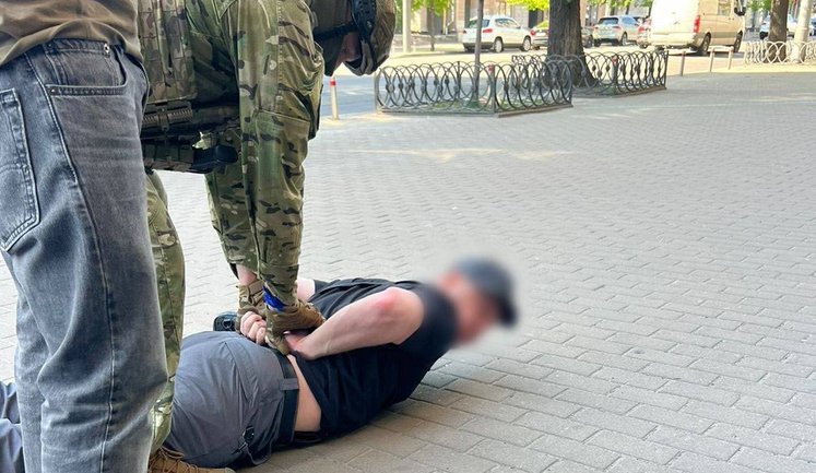 Ліквідовано міжрегіональний канал збуту кокаїну: вилучено "товару" на 8 млн. грн. ФОТОрепортаж