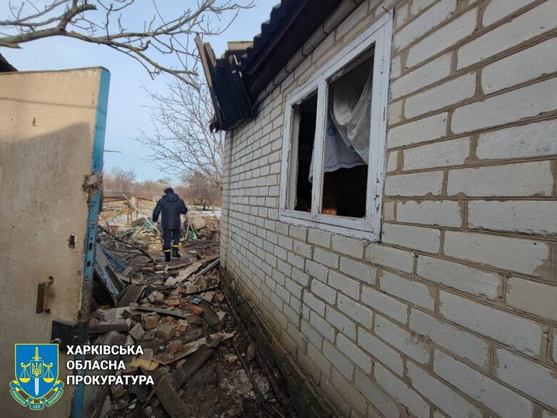 Последствия обстрела оккупантами Казачьей Лопани на Харьковщине 04