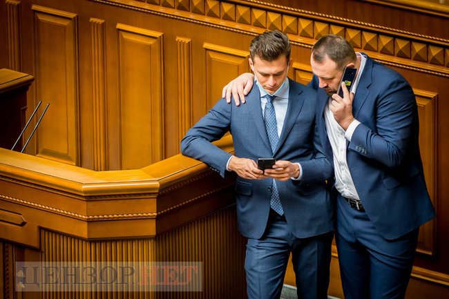 Радісна Верещук, Корнієнко, який насмішив зал, вітання Гетманцева Королевській і розуміючий погляд Третьякової на Тищенка, - робота ВР 17 липня 19