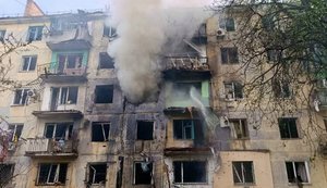 Враг атаковал Павлоград: повреждено многоэтажное здание, среди раненых 13-летний мальчик. ФОТО