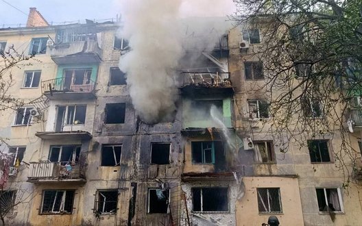 Ворог атакував Павлоград: пошкоджена багатоповерхівка, серед