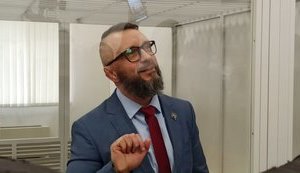 Дело Шеремета: Суд продлил ночной домашний арест Антоненко, но разрешил снять электронный браслет
