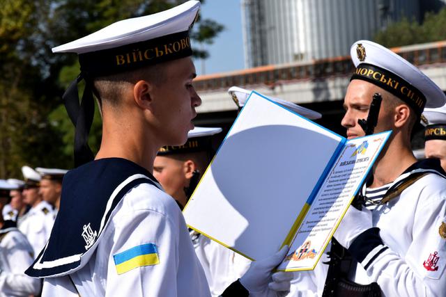 Будущие офицеры ВМС Украины приняли присягу в Одессе 03 Будущие офицеры ВМС Украины приняли присягу в Одессе 03