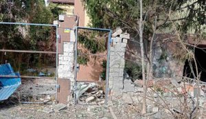 Понад 30 атак за день: ворог обстріляв Нікопольський район, пошкоджено приватні будинки і ЛЕП. ФОТОрепортаж