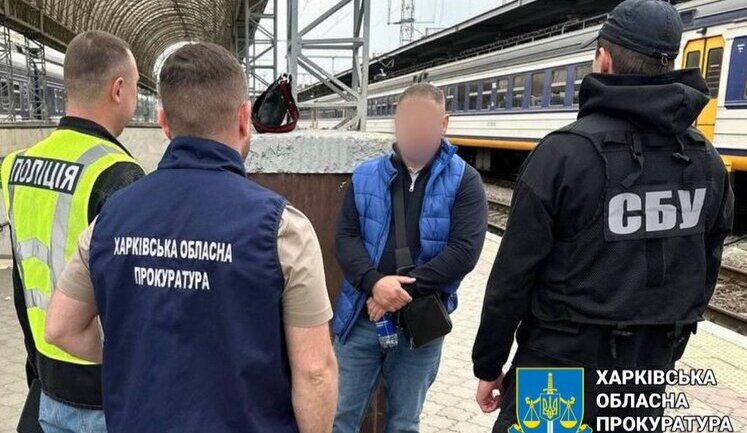 Планировал переправить за границу группу уклонистов за 46 тыс. долл. - в Харькове задержали дельца