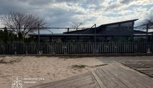 Київська прокуратура через суд вимагає знести самочинно збудований ресторан біля Дніпра