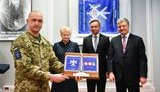 ЛитПолУкрбриг - перша ластівка на вступ України в НАТО, - Порошенко. ФОТОрепортаж
