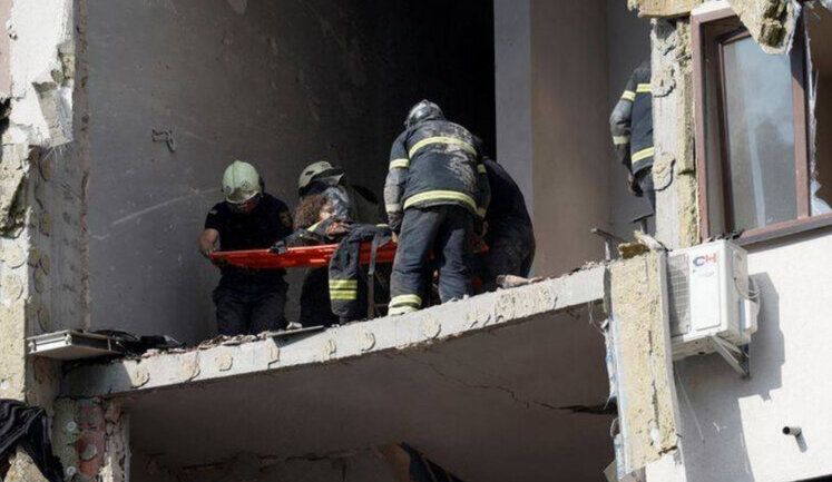 Missile strikes on Kyiv are deliberate escalation and signal of G7 summit, - Swedish Prime Minister Bildt