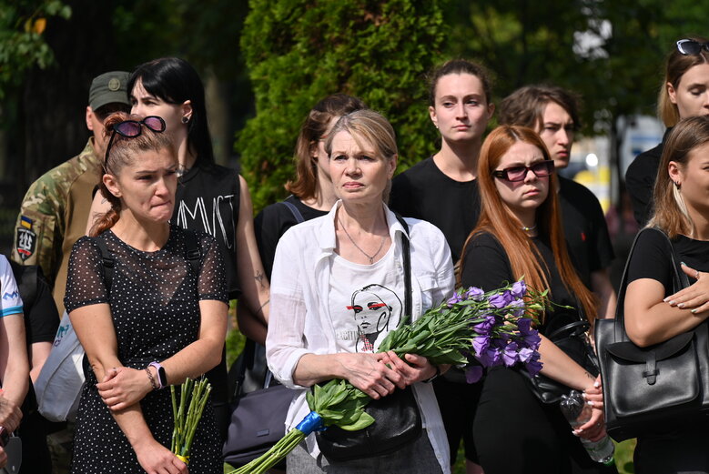 У Володимирському соборі попрощалися із загиблим у боях за Україну воїном Микитою Оптимістом Красновідом 08