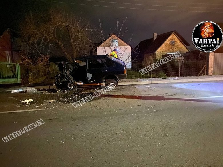 У потрійній ДТП на Львівщині загинуло двоє людей 09