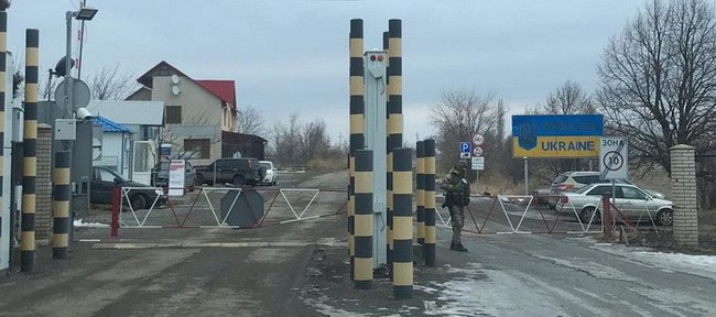 Співробітника митниці в Одеській області викрито на систематичних хабарах від водіїв авто на іноземній реєстрації, - СБУ 01