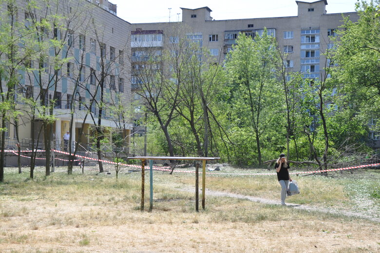 Consequences of shelling in Desnyansky district of Kyiv 07