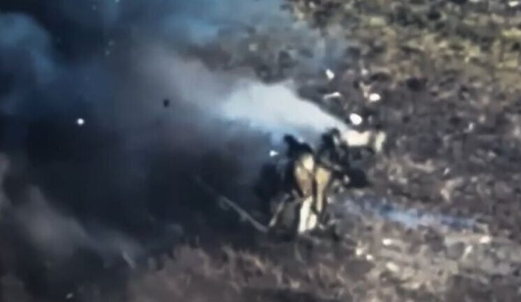 Оккупант за мгновение до смерти машет дрону-камикадзе рукой. ВИДЕО