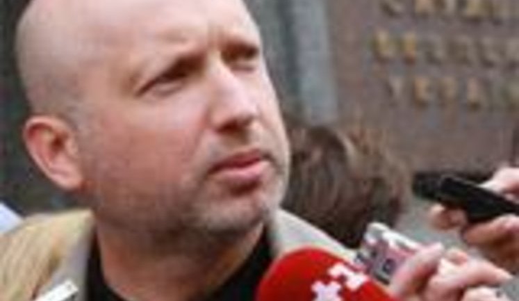 Турчинову в СБУ устроили очную ставку с женщиной, которая видела его по телевизору