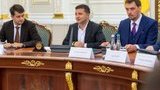 Українці стали менше довіряти Зеленському, Разумкову й Гончаруку, - опитування