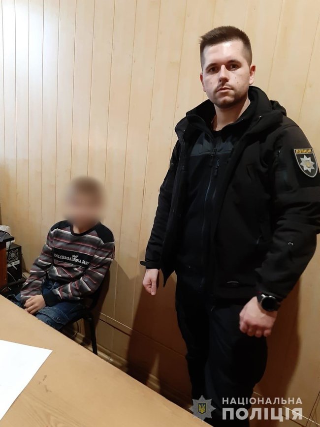 11-річний хлопчик хотів вчинити самогубство, щоб привернути увагу матері, позбавленої батьківських прав, - Нацполіція 01