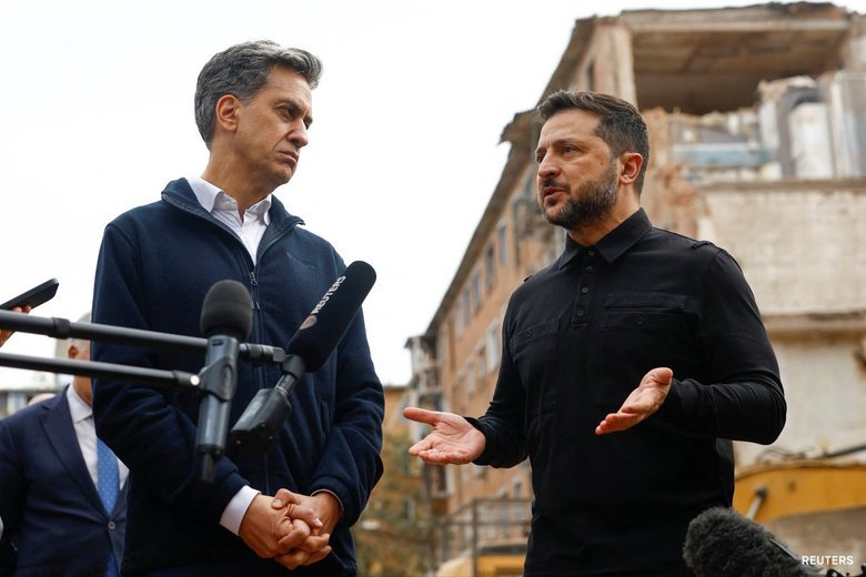 British Foreign Secretary Miliband visited Pryluky
