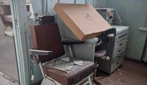 Россияне ударили по больнице на Черниговщине: ранена медсестра. ФОТОРЕПОРТАЖ