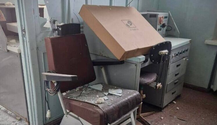 Россияне ударили по больнице на Черниговщине: ранена медсестра. ФОТОРЕПОРТАЖ