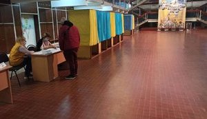 На довыборах в Раду на Прикарпатье обработали 87,17% протоколов: Вирастюк - 31,66%, Шевченко - 29,42%, Кошулинский - 28,72%