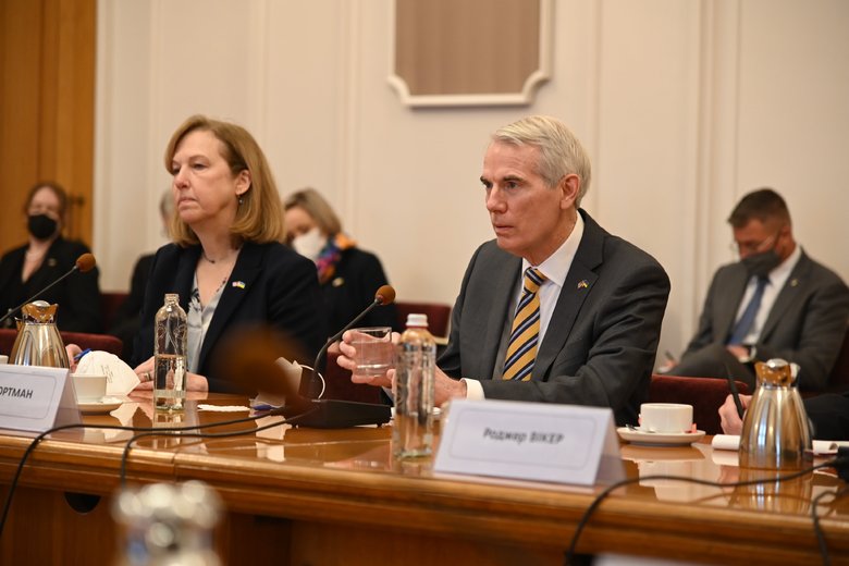 Делегація Конгресу США прибула з візитом до Києва 03
