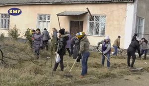 В Конотопе провели субботник в месте размещения 58-й моторизованной бригады. ВИДЕО