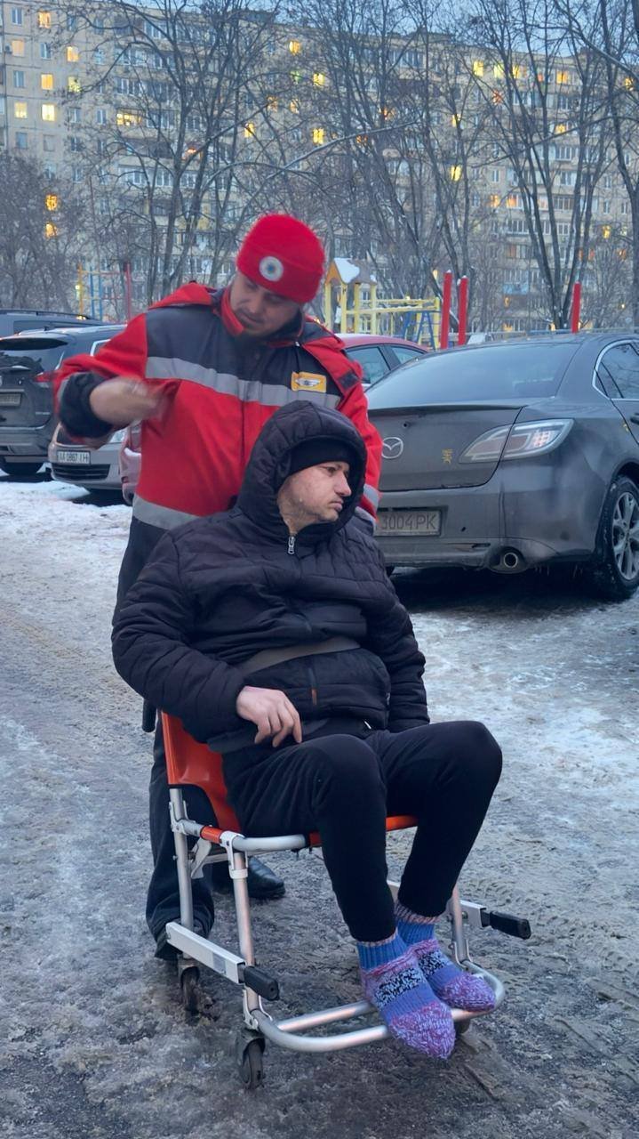 в Деснянском районе маломобильных горожан перевозят в пансионаты