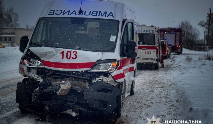 Нетрезвый водитель врезался в "скорую" на Сумщине: пять пострадавших. ФОТОрепортаж
