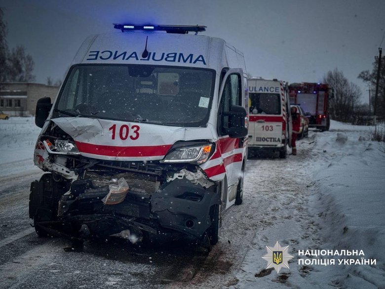В Сумской области пьяный водитель врезался в "швидку"