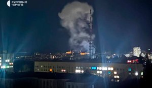 Окупанти вдарили по телевежі у Чернігові