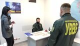 Гражданин РФ в столичном аэропорту предлагал 75 тыс. рублей пограничнику за пропуск в Украину, - Госпогранслужба. ФОТОрепортаж