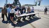 Зеленский принял участие в церемонии подписания соглашения о первой морской концессии в Украине