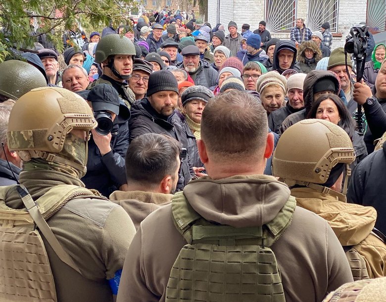 Zelensky visited liberated Bucha 02