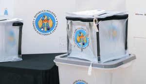 На парламентских выборах в Молдове предварительно лидирует проевропейская партия PAS