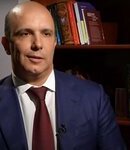 Абрамовский Роман