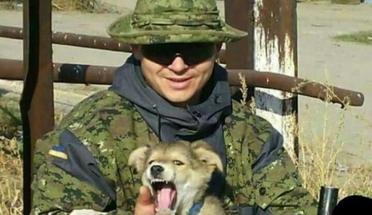 "Дивно лізти без наказу під шквальний вогонь… але Ронін пішов, щоб витягнути поранених": спогади побратимів про загиблого бійця 72 ОМБр Артура Безсмертного
