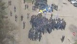 Львовская милиция убрала с глаз Януковича пикет "свободовцев". ВИДЕО.