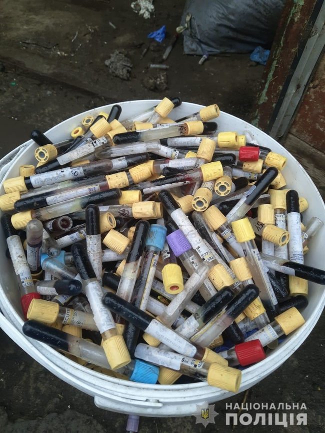 Несанкціоновані звалища епідемічно небезпечних медвідходів виявлені на Київщині та Миколаївщині, - Нацполіція 06