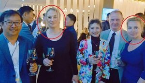 Скандал в Федерации подводного спорта: украинская представительница позировала перед камерами с функционером из РФ. ФОТО