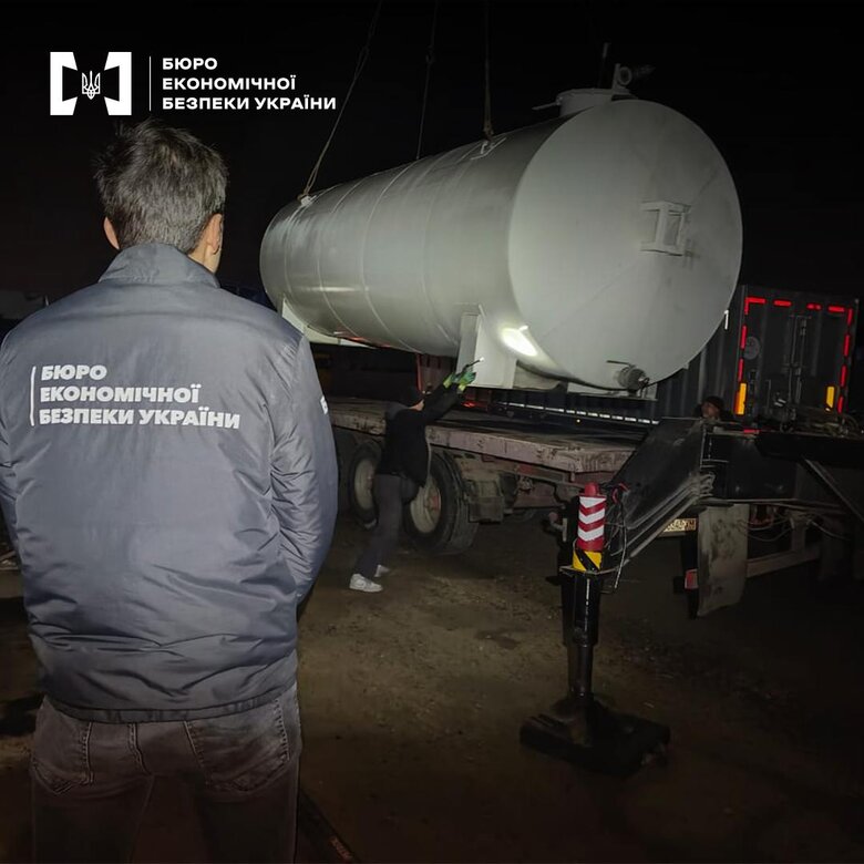 БЕБ виявило нелегальну мережу АЗС на Одещині