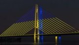 Вантовый мост в Запорожье "раскрасят" LED-подсветкой в цвета украинского флага. ВИДЕО+ФОТО