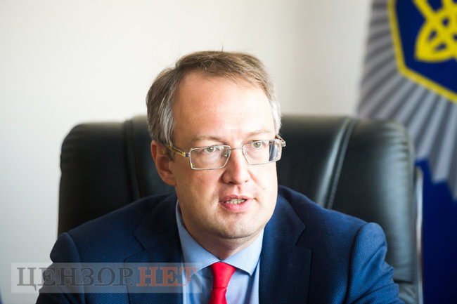 Слідство припускає, що Роккеллі міг стати жертвою провокації з боку керівництва бойовиків, зокрема Гіркіна, - заступник міністра внутрішніх справ Антон Геращенко про справу нацгвардійця Марківа 01