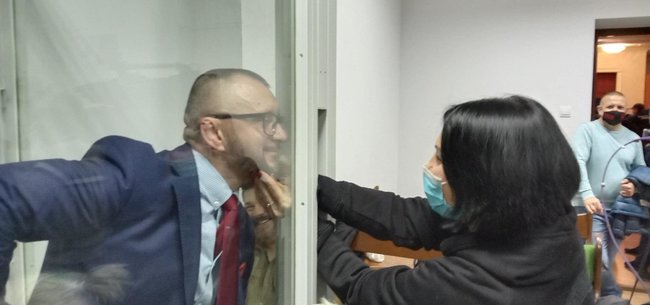 Дружина музиканта Андрія Антоненка (Ріфмастера), Світлана: Важко пояснити дітям, що поліція буває хорошою, а президент та міністри - розумними та справедливими 01