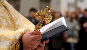 МОЗ почало вакцинацію священників проти COVID-19, - ЦГЗ